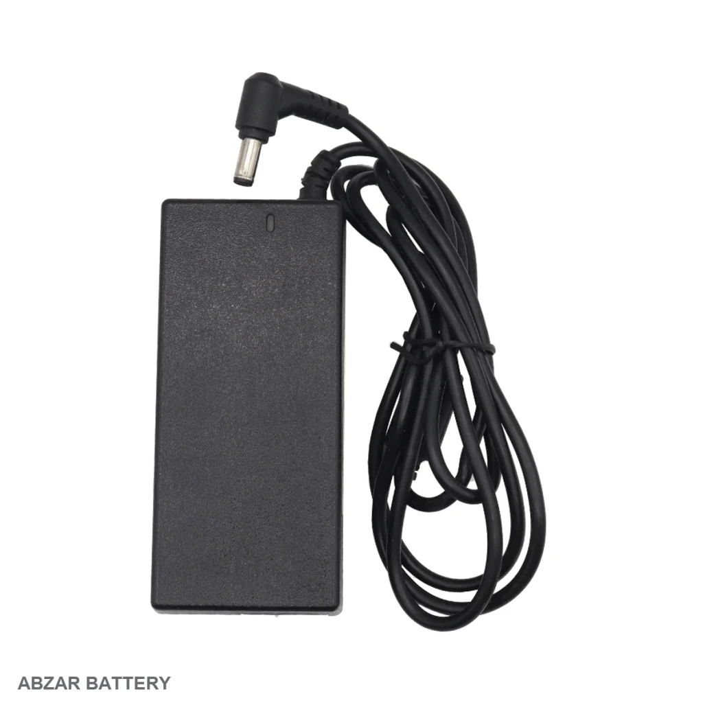 شارژر لپ تاپ 19 ولت 3.42 آمپر ASUS 19 V برای لپ‌تاپ سازگار با همین ولتاژ، جریان و سوکت