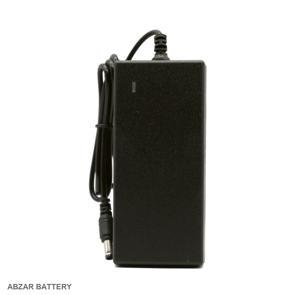 شارژر 25.2ولت 2 آمپر 25.2V برای شارژ باتری لیتیوم‌یون سازگار