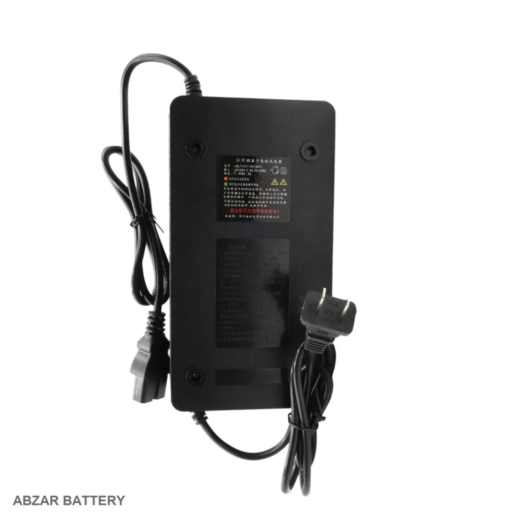 شارژر 71.4 ولت 5 آمپر 71.4 V برای شارژ باتری لیتیوم‌یون سازگار