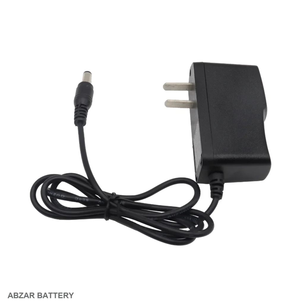 شارژر 8.4 ولت1 آمپرXW 8.4 V برای شارژ باتری لیتیوم‌یون سازگار